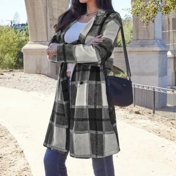 Classic Checkmate Lapel Coat - Black