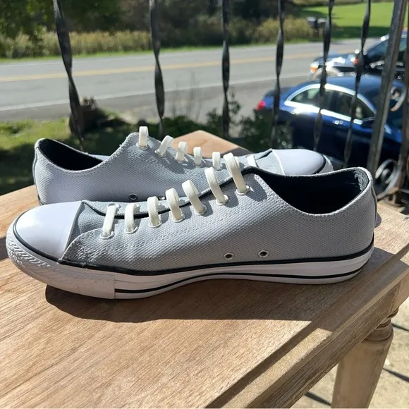 Converse All Star Men’s 8/Women’s 10 LOW TOP 157552F