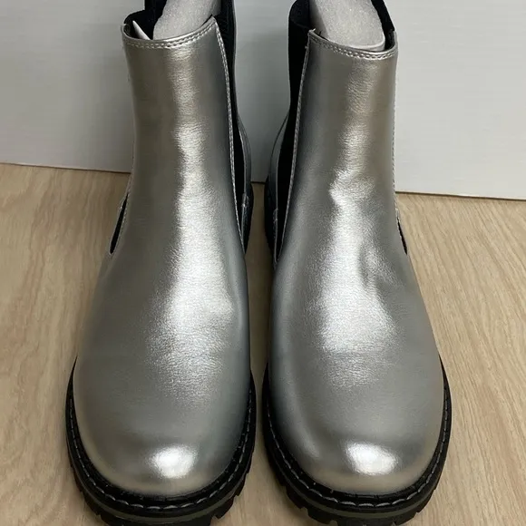 Corkys To Be Honest Round Toe Chelsea Booties Womens Silver Casual Boots NEW
