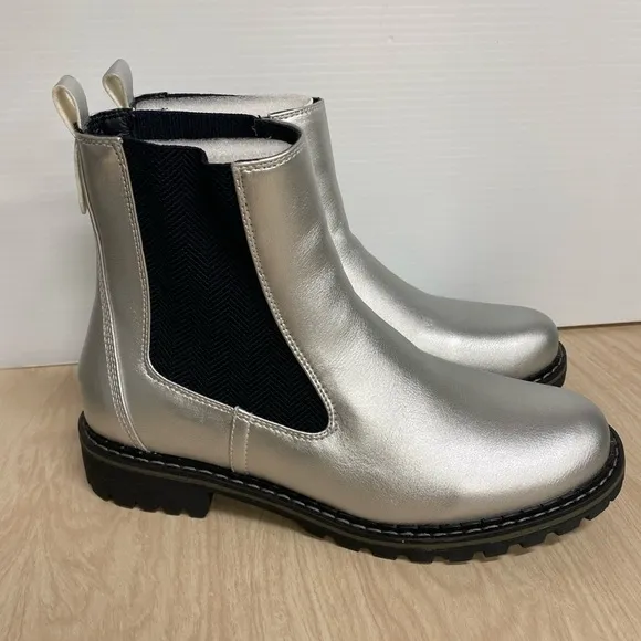 Corkys To Be Honest Round Toe Chelsea Booties Womens Silver Casual Boots NEW