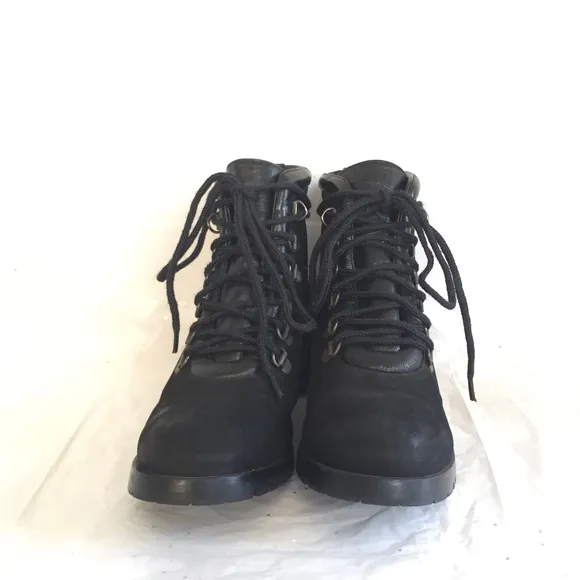 Donald Pliner Black Nubuck Leather Lace up Hiking Style Boot Size 6 - 6.5 M Lug