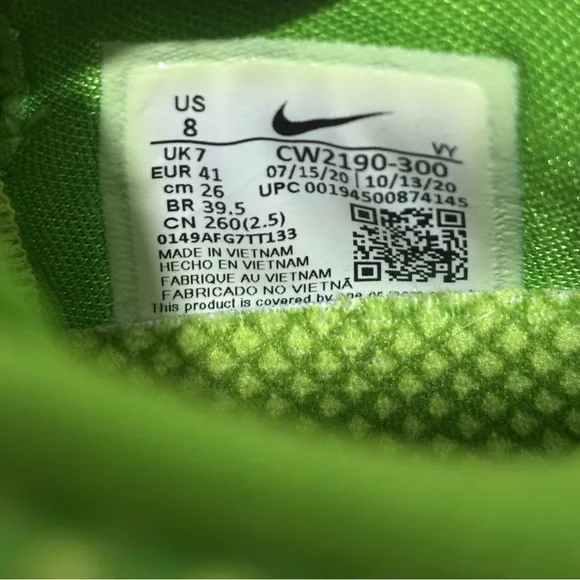 Kobe 6 Protro “Grinch”