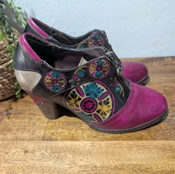 L’Artiste Raina Spring Step Ankle Bootie Boot Zip Floral Sz 38 US 7.5 - 8 M