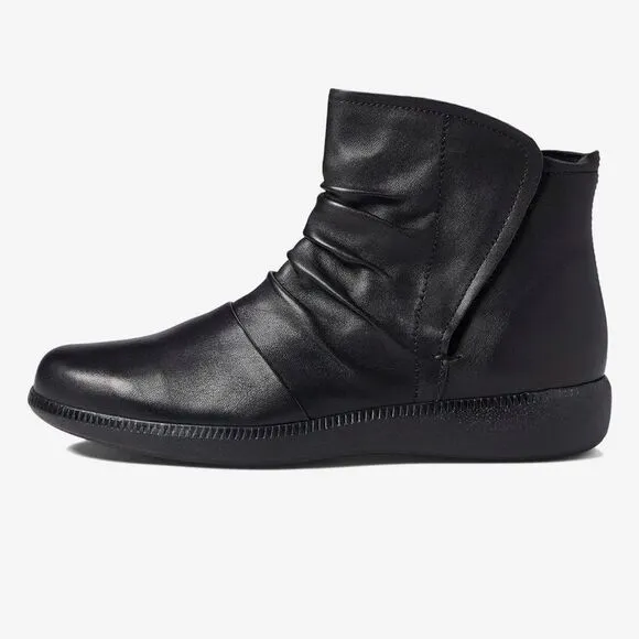 New Munro Women's Scout Black Leather Boots Sz 9 N