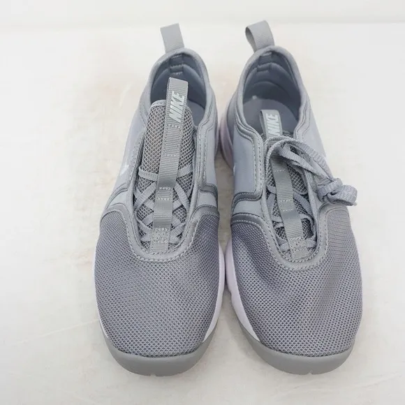 Nike Loden Grey Gray White Lightweight Sneakers 896298-002 Women's Size 6.5