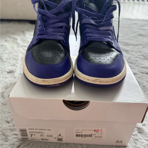 Nike women Air Jordan 1 Mid Purple/Black Shoes