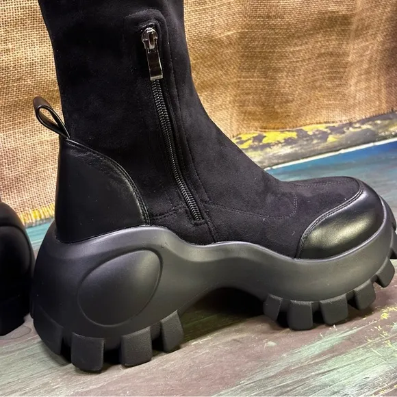 Pull on Leather Knee-High Platform Boots size 6 (36) NWOT
