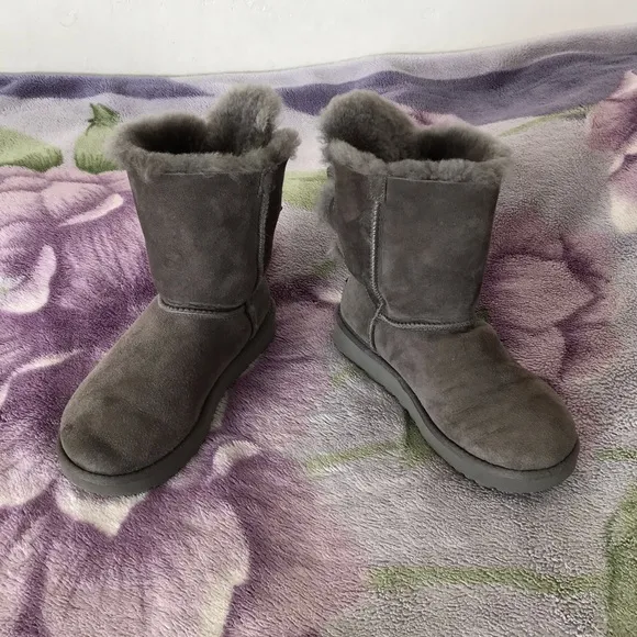 UGG Bailey Bow Corduroy Gray Suede Boots