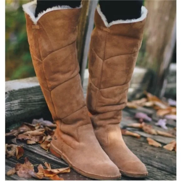 UGGS Tan Suede Knee-High Boots Size 6