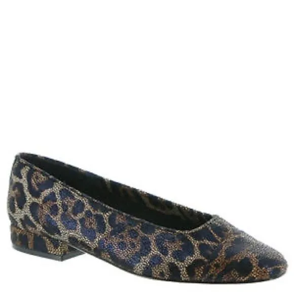 Van Eli Frankie Black Soft Nappa Leather Flats Size 9.5 Bin 12
