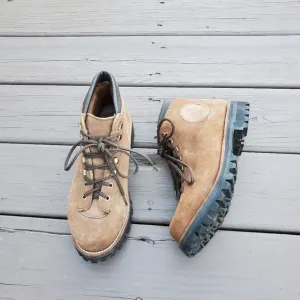 Vintage 90s y2k Brown Roughout Suede Leather Mountaineering Hiking Boots 7.5