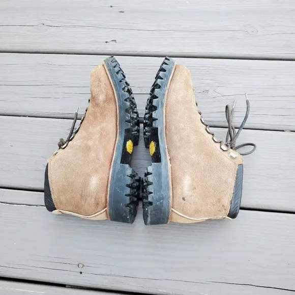 Vintage 90s y2k Brown Roughout Suede Leather Mountaineering Hiking Boots 7.5
